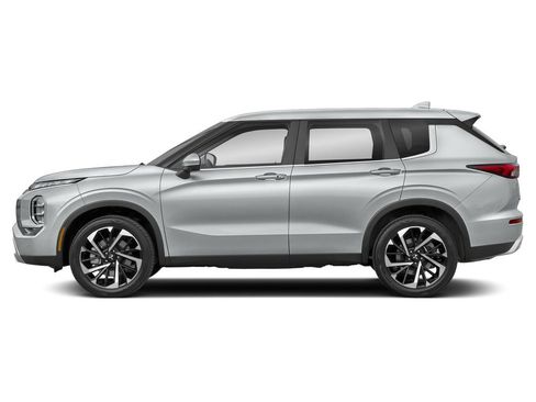 Used 2024 Mitsubishi Outlander SE AWD/4WD image 3