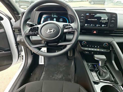 New 2026 Hyundai Elantra SEL Sport Premium w/ Cargo Package FWD image 9