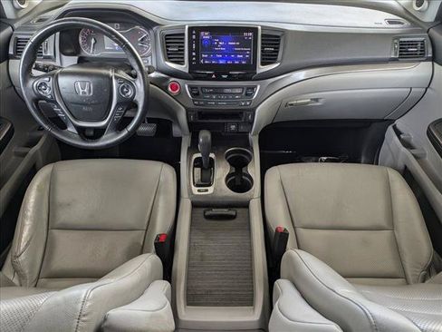 Used 2018 Honda Ridgeline RTL-T image 17