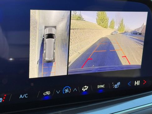 Used 2025 Chevrolet Suburban RST w/ Comfort Package image 23