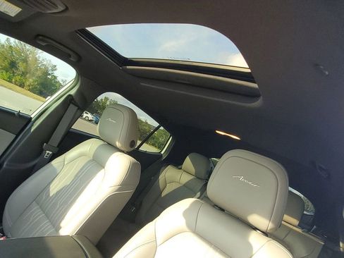 Used 2024 Buick Envista Avenir image 30