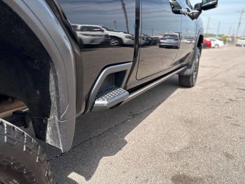 Used 2021 GMC Sierra 2500 Denali w/ Denali Ultimate Package image 34