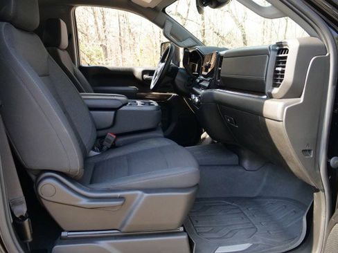 Used 2024 GMC Sierra 3500 SLE w/ SLE Convenience Package image 32