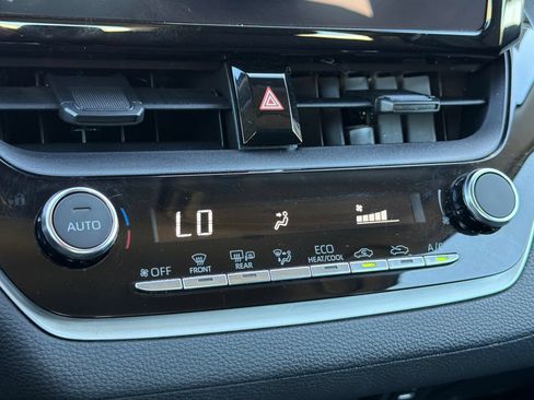 Used 2023 Toyota Corolla LE w/ LE Convenience Package FWD image 24