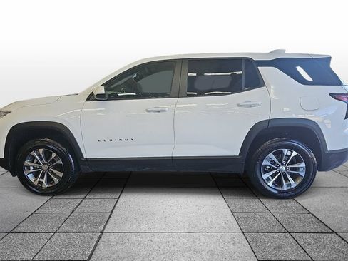 Used 2026 Chevrolet Equinox LT FWD image 8