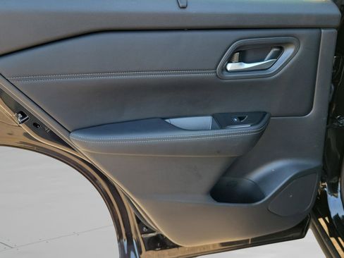 Certified 2024 Nissan Rogue SV w/ SV Premium Package image 12