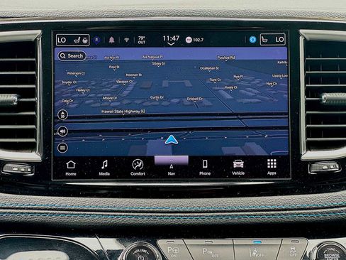 Used 2021 Chrysler Pacifica Touring-L image 13