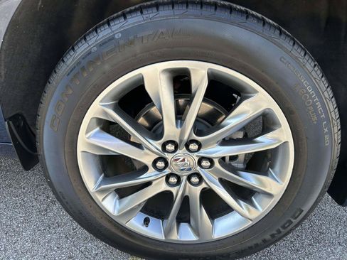 Used 2024 Buick Enclave Avenir w/ Avenir Technology Package FWD image 13