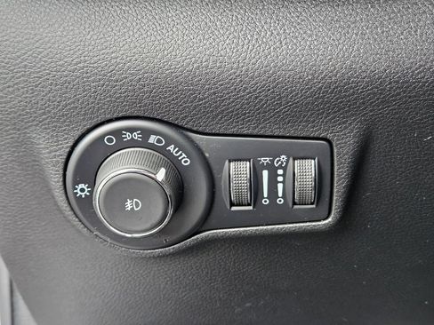 Used 2022 Jeep Compass Limited AWD/4WD image 24