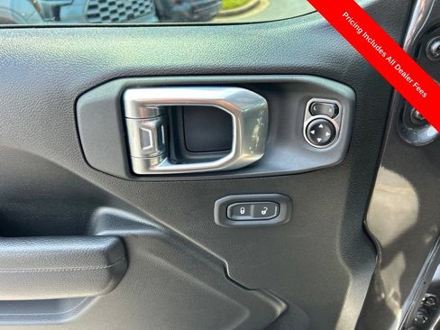 Used 2024 Jeep Wrangler Unlimited Sport AWD/4WD image 5