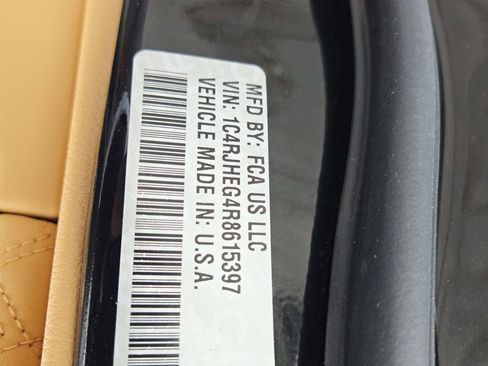 Used 2024 Jeep Grand Cherokee Summit AWD/4WD image 41