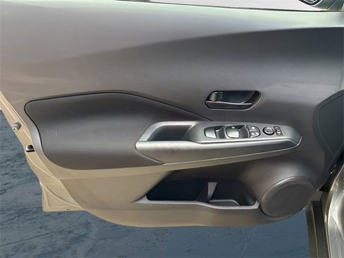 Used 2025 Nissan Kicks Play S image 19