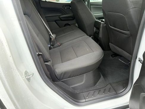 Used 2025 Chevrolet Colorado LT RWD image 15