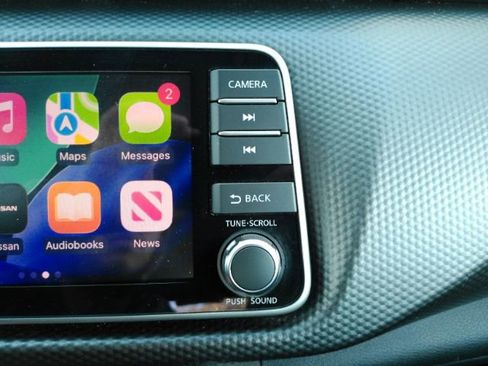 Used 2018 Nissan Kicks SV image 36