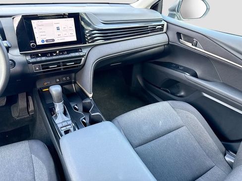Used 2025 Toyota Camry LE FWD image 23