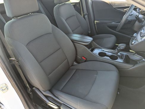 Used 2023 Chevrolet Malibu LT image 9