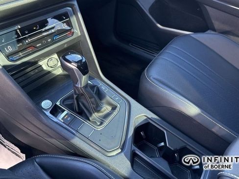 Used 2022 Volkswagen Tiguan SE R-Line image 12