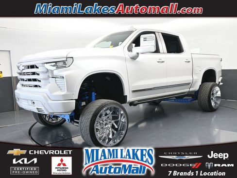 Used 2022 Chevrolet Silverado 1500 High Country image 1