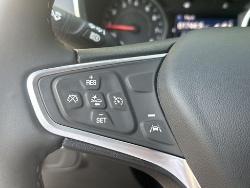 Used 2023 Chevrolet Equinox LT FWD image 24