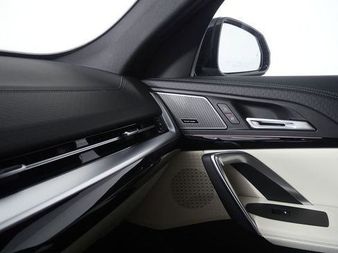 New 2026 BMW X2 xDrive28i w/ Technology Package image 27