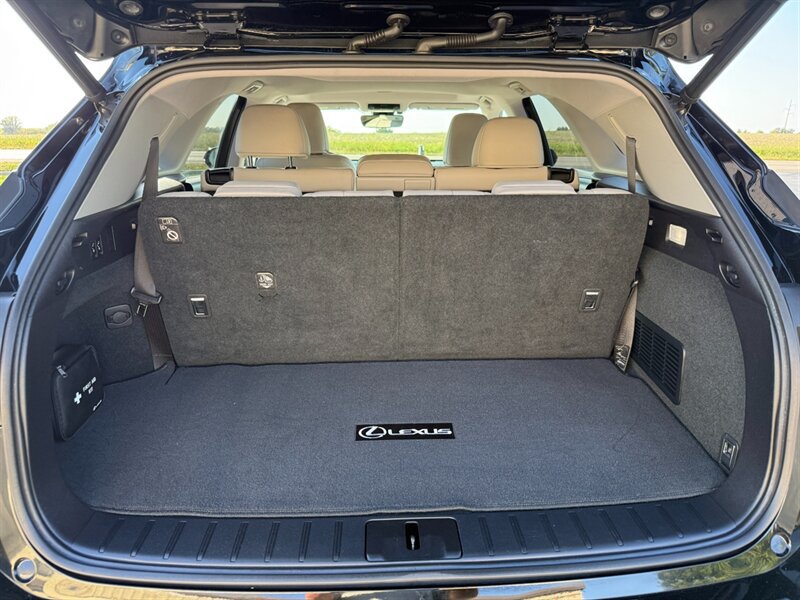 Used 2020 Lexus RX 350L FWD w/ Premium Package image 19