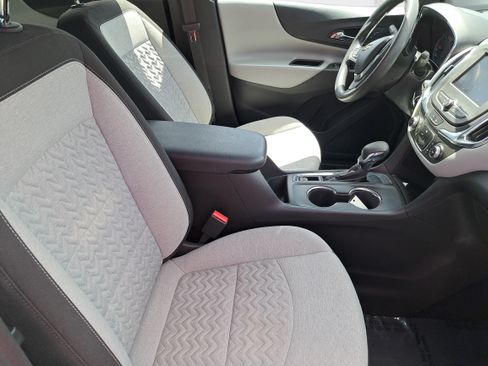 Used 2023 Chevrolet Equinox LS FWD image 10