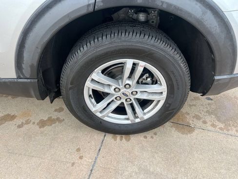 Used 2020 Ford Explorer XLT w/ Class III Trailer Tow Package AWD/4WD image 8