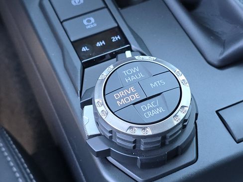 Used 2025 Toyota 4Runner Limited image 31