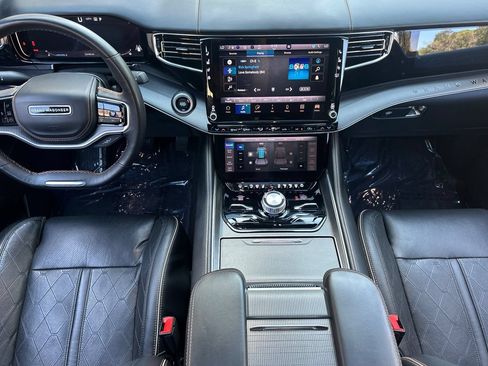 Used 2023 Jeep Grand Wagoneer Series III w/ Quick Order Packagew 28T AWD/4WD image 12