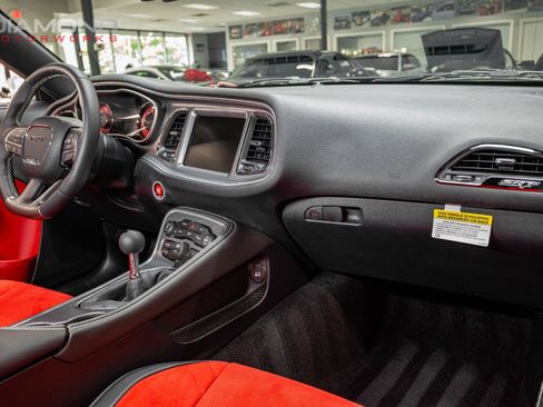 Used 2015 Dodge Challenger SRT Hellcat RWD image 85