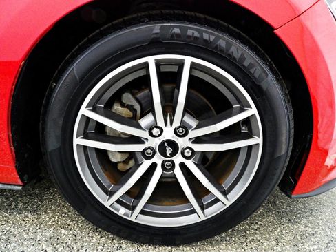 Used 2015 Ford Mustang Premium RWD image 19