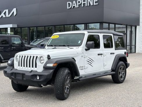 Used 2020 Jeep Wrangler Unlimited Sport S AWD/4WD image 33