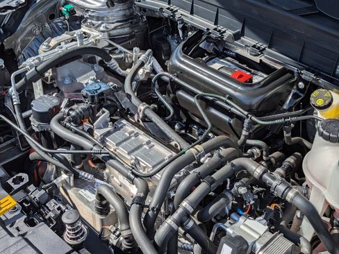 Used 2022 Mercedes-Benz EQB 350 4MATIC image 38