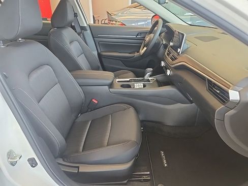 New 2026 Nissan Altima 2.5 SV FWD image 22