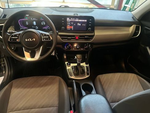 Used 2024 Kia Seltos LX AWD/4WD image 23