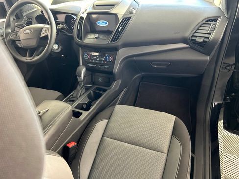 Used 2018 Ford Escape SE w/ SE Sync 3 Package AWD/4WD image 19