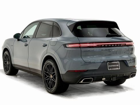 New 2026 Porsche Cayenne E-Hybrid image 3