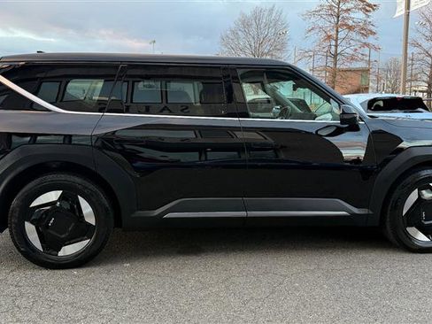 Used 2024 Kia EV9 Light Long Range image 7