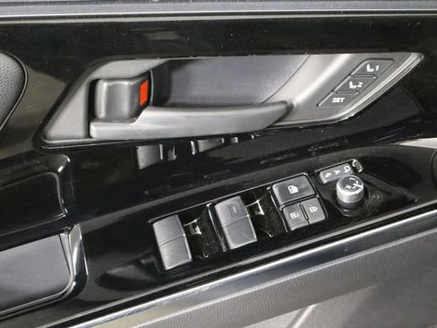 Used 2023 Subaru Solterra AWD image 19