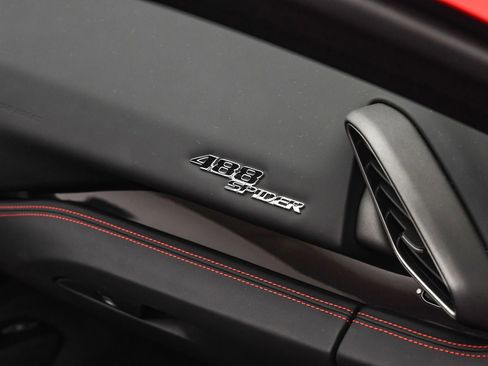 Used 2019 Ferrari 488 Spider Rosso Corsa image 50