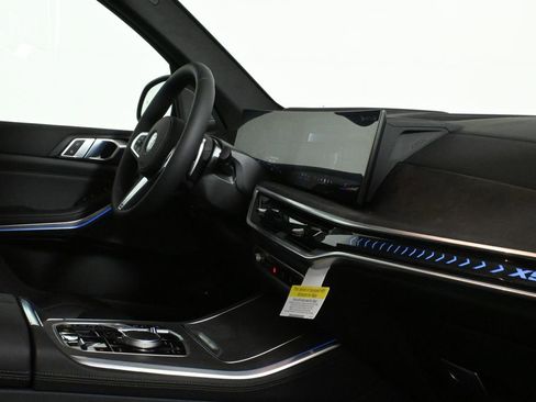 Used 2026 BMW X5 xDrive50e w/ M Sport Package image 36