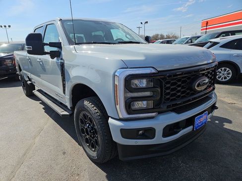 New 2026 Ford F350 Lariat w/ Black Appearance Package image 2