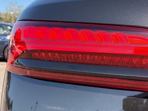 New 2026 Audi Q7 Premium image 10