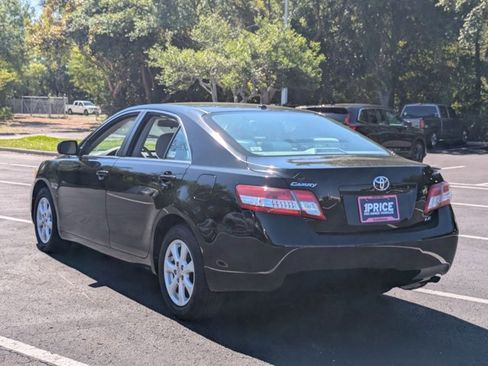 Used 2011 Toyota Camry LE w/ LE Extra-Value Pkg image 6