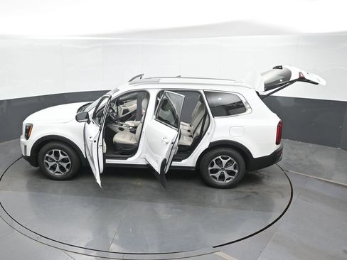 Used 2020 Kia Telluride EX FWD image 51