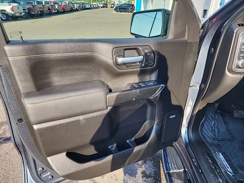 Used 2021 GMC Sierra 1500 AT4 w/ Technology Package AWD/4WD image 8