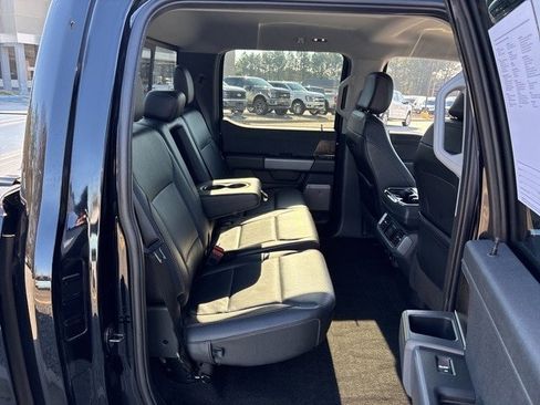 Certified 2022 Ford F150 Lariat w/ Equipment Group 502A High image 26