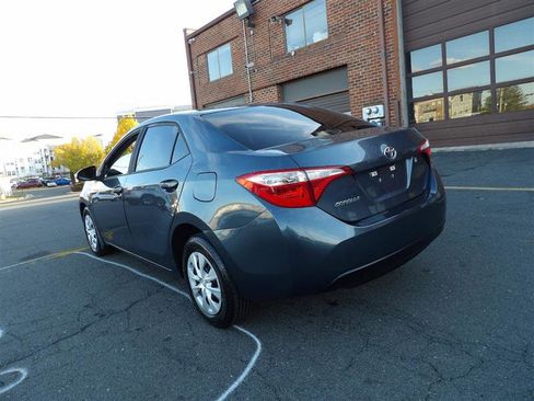 Used 2016 Toyota Corolla image 3