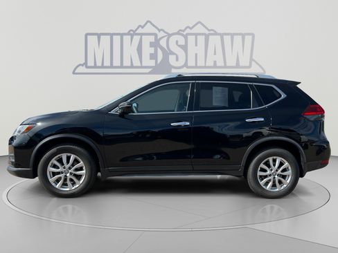 Used 2017 Nissan Rogue SV AWD/4WD image 2