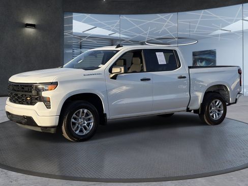 Certified 2022 Chevrolet Silverado 1500 Custom RWD image 2
